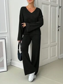 EURMUSE Women V-Neck Flare Sleeve Detailed Sweater And Pant Set - Black - View 3
