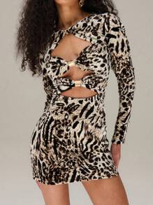 SHEIN Unity Leopard Printed Velvet Cut Out Front Mini Bodycon Dress Cheetah Print - Multicolor - View 4