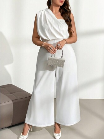 SHEIN Privé 大码优雅通勤职场知性高端会场精致下午茶略带性感约会音乐会女士极简优雅度假白色单肩褶皱腰阔腿连体裤