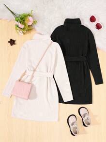 2 sztuki dziewczęcej sukienki polo w jednolitym kolorze, dopasowanej, z długim rękawem i kołnierzykiem - Czarne i Białe - Zobacz 2