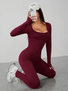 SHEIN PETITE 春季圆领黑色长袖紧身连衣裤 - 酒紅色 - 查看 4