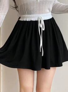 DAZY Quần short nam buộc dây phía trước màu trơn, váy thu - Đen và trắng - Xem 3