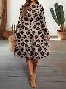 EMERY ROSE Casual Minimalist Leopard Print Pattern Fitted Crew Neck Long Sleeve Plus Size Dress, Suitable For Autumn & Winter - Multicolor - View 5