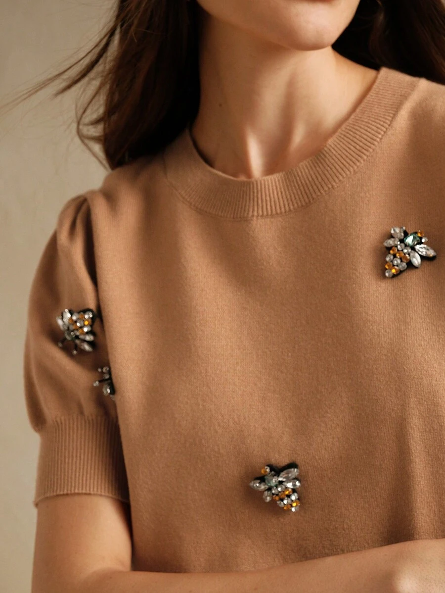 Anewsta Áo thun nữ dệt kim tay phồng đính đinh tán phong cách retro Meillard, áo nữ mùa mới. - Màu Khaki - Xem 1