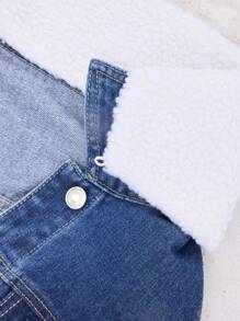 SHEIN SXY 大码修身保暖牛仔外套，带毛领，适合圣诞节、感恩节、秋冬季穿着。 - 深色水洗藍 - 查看 5