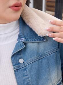 SHEIN EZwear Veste en jean vintage lavée en coton non stretch style Y2K pour femmes grandes tailles, veste en jean thermique avec col en peluche pour femmes pour l'hiver, Noël, Thanksgiving