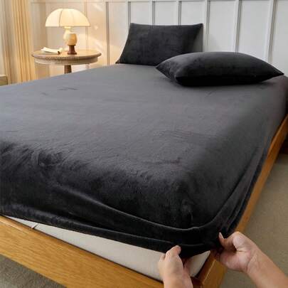 1pc Fitted Sheet, Bedding, Mattress Protector, Bed Cover, Cozy Home Textile, Soft-Comfortable Mattress Cover, Solid Color Sheet, Deep Pocket, Bed Sheet Only, Without Pillowcase, Dustproof, Machine Washable, Bedding Gifts, Fits For Twin Full King Queen Size Beds, Machine Washable, Autumn Decor, Winter Decor