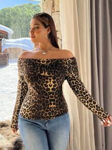 SHEIN EZwear Blusa holgada con volantes y estampado de leopardo de talla grande