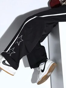 SHEIN 青少年男孩休闲运动图案印花拼布丝带直筒宽松梭织裤 - 黑色 - 查看 4