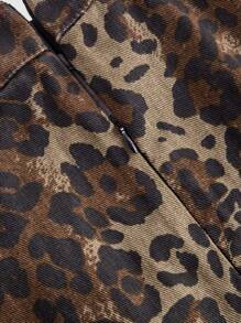 SHEIN MOD Jeans-Minirock in Große Größen, taillierte Linie mit V-förmigem Leopardenmuster, Lässig