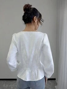 Chiquease Top Elegante para Mulheres com Textura Tecida, Gola Quadrada, Manga Lanterna e Babado - Bege - Visão 2