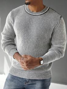 Manfinity Homme Męski sweter typu casual z okrągłym dekoltem i nadrukiem w paski