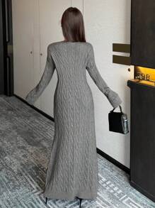 DAZY 女士纯色长袖 V 领简约休闲毛衣裙，修身款 - 灰色 - 查看 4