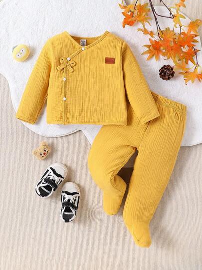 SHEIN Babypojke/flicka i kinesisk stil långärmad topp och byxor 2st set, elegant outfit för prestanda, skolevenemang, med klassiska herrarelement och modern modestil