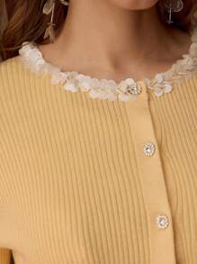 MOTF PREMIUM CONTRAST FAUX PEARL AND SEQUIN TRIM RHINESTONE BUTTON PLACKET RIBBED KNIT CARDIGAN - Yellow - View 3