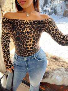 SHEIN EZwear Blusa holgada con volantes y estampado de leopardo de talla grande