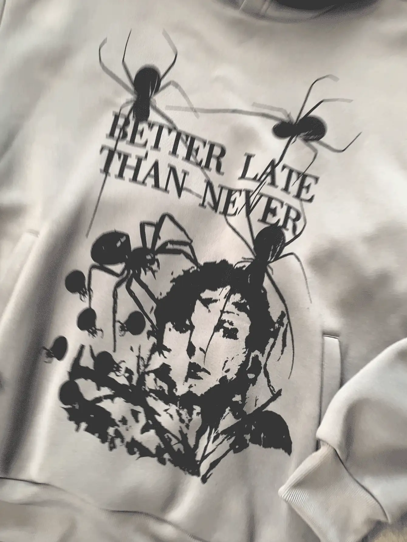 PAVTROS Manfinity Streetrush Men's Casual Person Graphic Print Pocket Sweatshirt - Grey - View 3