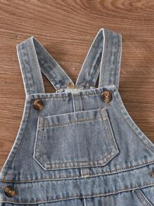 SHEIN Playful Pals Bộ 2 quần yếm denim thời trang cho bé trai Unisex có túi và áo phông dài tay màu trắng, giản dị & phù hợp cho mùa xuân, mùa thu, vui chơi ngoài trời và mặc hàng ngày - Nhiều màu - Xem 3