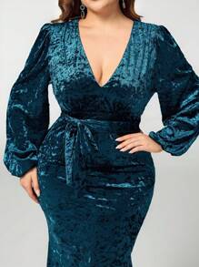SHEIN Belle Velvet Plus Size Christmas V-Neck Cinched Waist Velvet Lantern Sleeve Dress, Elegant For Autumn/Winter High-Quality Sequin V-Neck Long Sleeve Slit Sleeve Fitted Plus Size Mother Of The Bride Formal Evening Gown Dress (Deluxe Edition), Prom Dress, For Wedding Guest, Graduation, Dinner