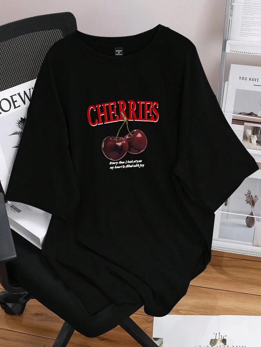 Claim Dot 男士夏季休閒短袖T恤，印有標語和櫻桃圖案 - 黑色 - 查看 1