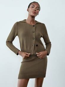 Chiquease 军绿色翻领不对称纽扣针织套装搭配紧身裙 - 軍綠色 - 查看 3