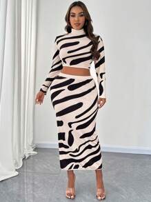 Celure Bộ đồ mùa thu họa tiết đồ họa cỡ lớn cho nữ, áo crop top dài tay cổ đứng và chân váy dài, trang phục bó sát thời trang - Nhiều màu - Xem 2