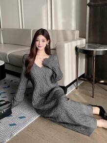DAZY 女士纯色长袖 V 领简约休闲毛衣裙，修身款 - 灰色 - 查看 5