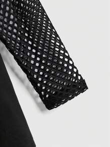 ROMWE Anime 朋克与哥特式图案印花网眼撞色大码 T 恤，大码