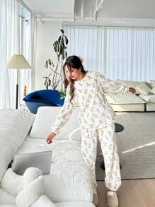 SHEIN 2pcs Teen Girl Tulip Graphic Round Neck Long Sleeve Top And Flannel Ribbed Lounge Pants Pajama Set