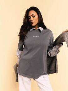 Athîral Straight Cut Loose Casual T-Shirt With Applique And Embroidered Logo - Grey - View 5