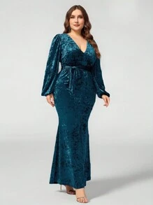 SHEIN Belle Velvet Plus Size Christmas V-Neck Cinched Waist Velvet Lantern Sleeve Dress, Elegant For Autumn/Winter High-Quality Sequin V-Neck Long Sleeve Slit Sleeve Fitted Plus Size Mother Of The Bride Formal Evening Gown Dress (Deluxe Edition), Prom Dress, For Wedding Guest, Graduation, Dinner