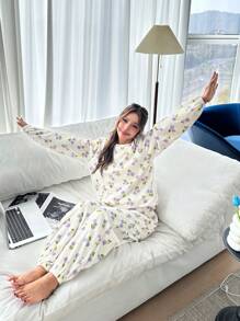 SHEIN 2pcs Teen Girl Tulip Graphic Round Neck Long Sleeve Top And Flannel Ribbed Lounge Pants Pajama Set