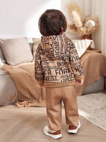 SHEIN 2 件套男婴休闲时尚高街标语字母连帽运动衫和裤子套装，秋冬，秋季服装 - 卡其色 - 查看 2