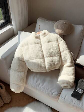 Comfortcana เสื้อแจ็กเก็ตเพิ่มปริมาณสีพื้นพื้นผิวปลอม ชายสั้น สำหรับผู้หญิง ฤดูหนาว