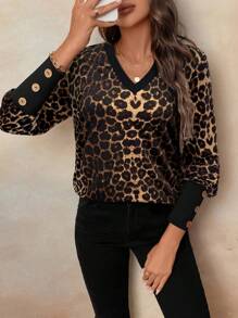 SHEIN LUNE Camiseta casual de mujer con escote en V, estampado de leopardo y parches, adecuada para otoño e invierno