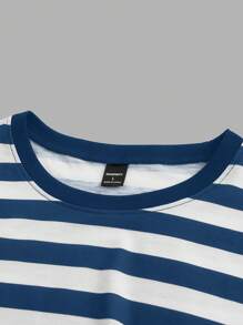 Manfinity Homme Camiseta casual de cuello redondo de manga corta con estampado de rayas para hombres