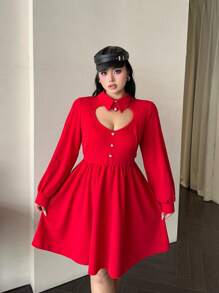 SHEIN Clasi 大码女式纯色长袖心形镂空收腰连衣裙，秋季