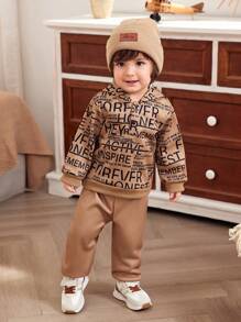 SHEIN 2 件套男婴休闲时尚高街标语字母连帽运动衫和裤子套装，秋冬，秋季服装 - 卡其色 - 查看 3
