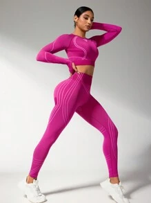 Core Rhythm 无缝女士条纹圆领插肩袖T恤和紧身裤运动服套装，适合春节健身穿着 - 酒紅色 - 查看 7