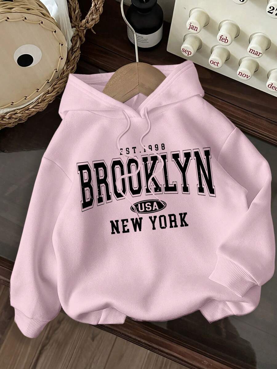 SHEIN EZwear Áo hoodie rộng rãi phong cách Mỹ cổ điển tối giản in hình tiếng Anh cho nữ - Màu Hồng baby - Xem 1