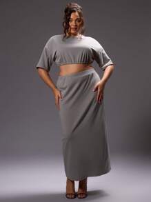 MUSERA 大码短袖露脐T恤，适合外出、派对、夜店、锐舞派对、伊比沙岛、演唱会、音乐节、性感约会之夜等场合。收腰设计，修身显瘦，适合春夏假日穿着。 - 淺灰色 - 查看 4