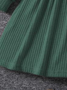 SHEIN Vestido lindo de niña con cuello redondo, manga larga, parches de unicolor, volantes y lazo decorativo, para otoño - Verde Oscuro - Ver 4