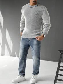 Manfinity Homme Męski sweter typu casual z okrągłym dekoltem i nadrukiem w paski