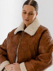 Aralina Chaqueta de aviador vintage con forma curva de piel artificial marrón forrada de borreguillo - Gris - Ver 4