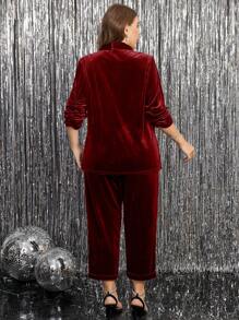 SHEIN Clasi 大码女士通勤天鹅绒披肩领前开襟夹克和裤子套装，度假装