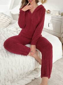 Bộ đồ liền thân nhung trùm đầu dài tay màu trơn mùa đông cho nữ có kèm trang trí tai - Màu Đỏ Sâu - Xem 5