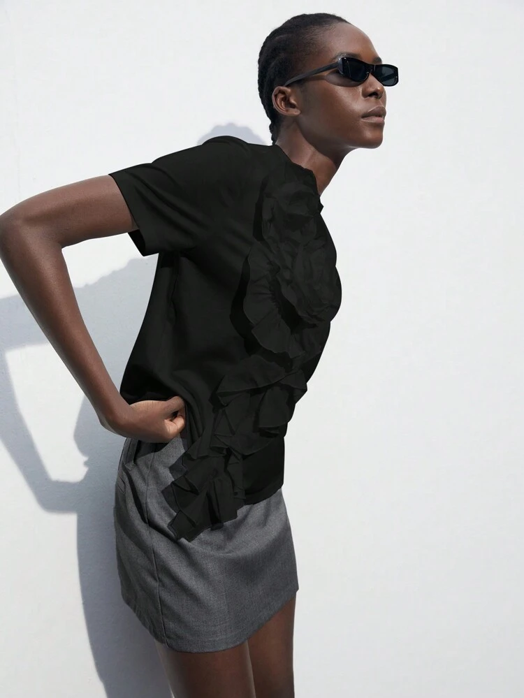 SHEIN Maija Women's Black Front Ruched Decor Fashionable Elegant Solid Color Minimalist Casual Round Neck Short Sleeve T-Shirt For Daily Wear Romantic, Fashion, Versatile , Suitable For Summer Vacation, Comfortable, Bohemian Style, Beach Wear, Swimsuit Cover-Up, Stylish, Elegant, Casual, Simple Daily Wear, Country Style, Essential, Solid Color, Holiday Casual,Autumn Outfits For Women, Christmas Women's Clothing,National Day T-Shirt