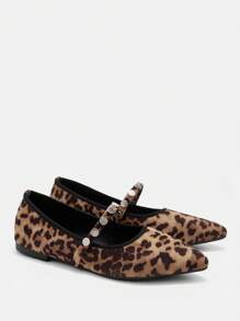 CUCCOO CURVES Plus Wide-Width White Buckle Flat Shoes, Fashionable For All Seasons For Christmas And New Year Holiday Vibe Fall And Winter