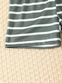 SHEIN Conjunto de 2 piezas para bebé niño con camiseta de manga corta y pantalones cortos, cómodo y duradero, con estampado gráfico lindo, ajuste relajado con cuello redondo en la camiseta y cintura con cordón en los pantalones, adecuado para primavera/verano - Multicolor - Ver 5