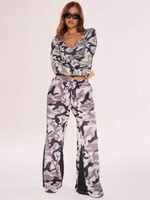 MUSERA Top de manga larga con cuello en V y estampado de camuflaje, casual para verano y primavera - Verde militar - Ver 5